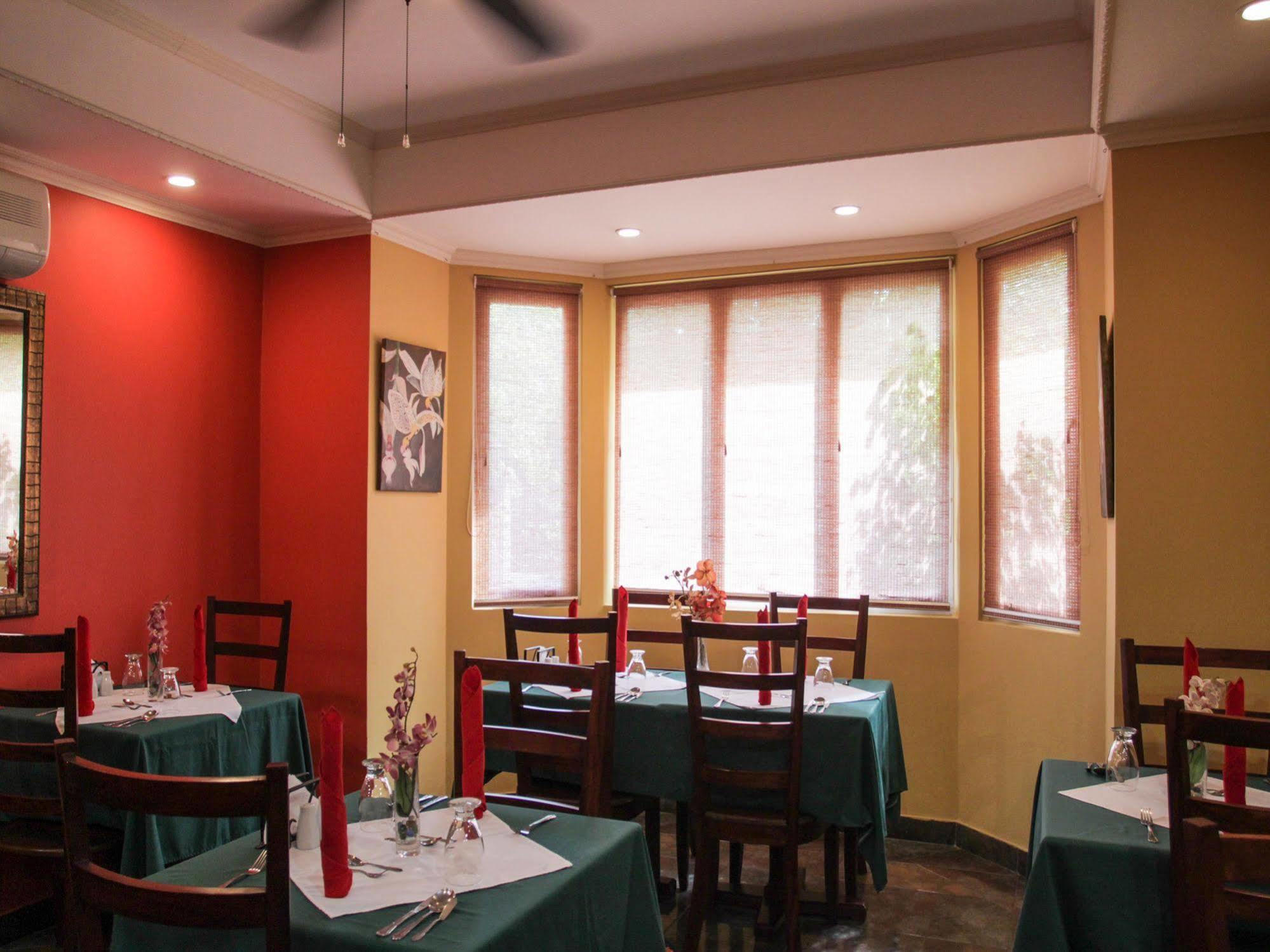 L'Orchidee Boutique Hotel Port of Spain Екстериор снимка