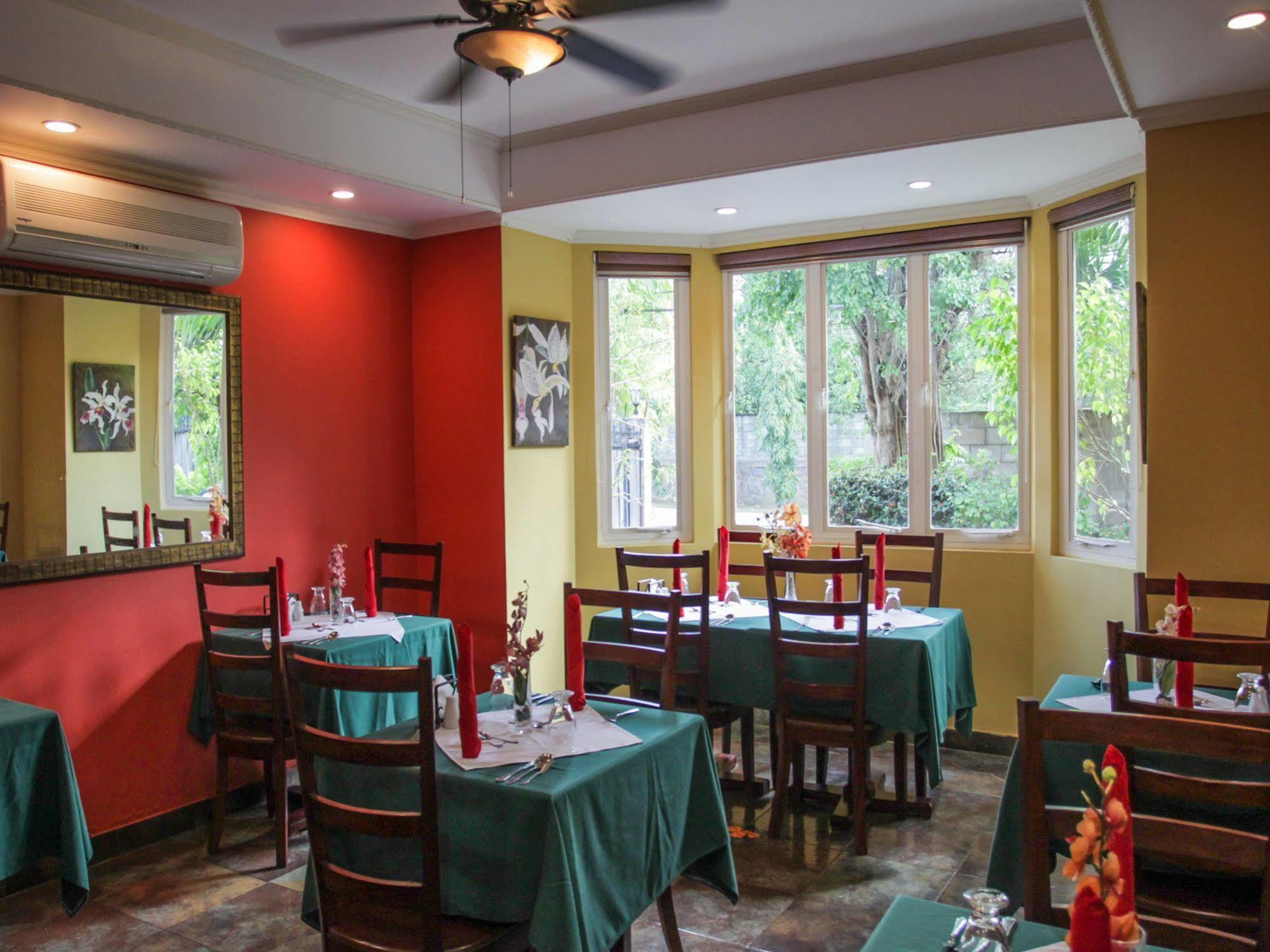 L'Orchidee Boutique Hotel Port of Spain Екстериор снимка